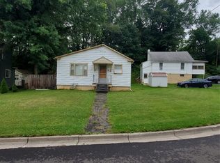 33 Oak St, Johnson City, NY 13790