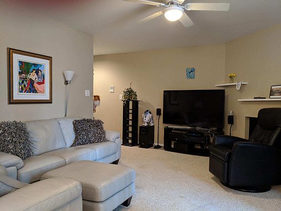 4th image of 146 Charter Oaks Dr #A