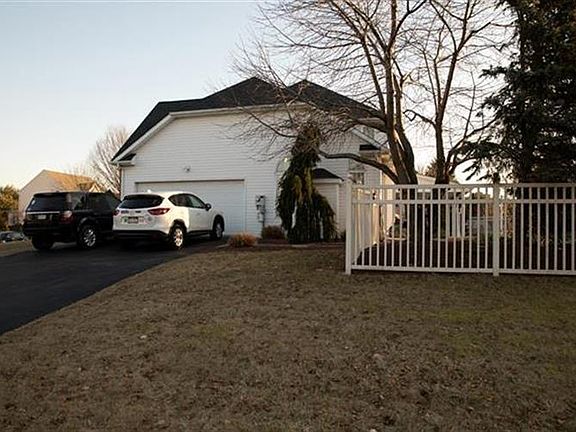 4th image of 4470 Loraine Ln