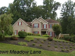 8 Dawn Meadow Ln, Newark, DE 19711