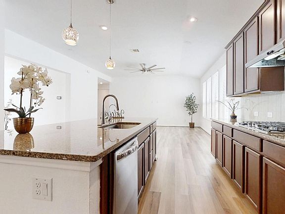 2nd image of 2427 Castello Way