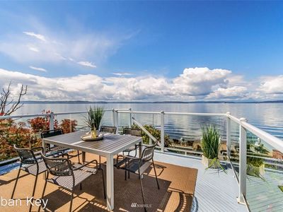 5637 Beach Dr SW, Seattle, WA, 98136