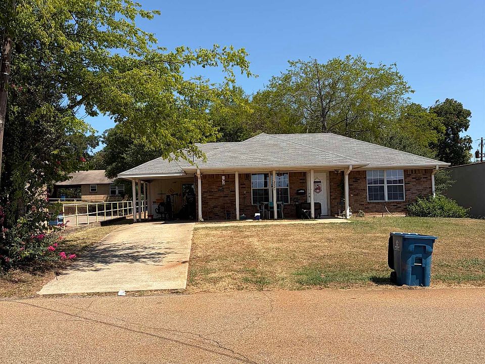 1st image of 202 W Scurry St