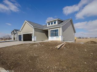 255 Bailey Cir, Waukee, IA 50263