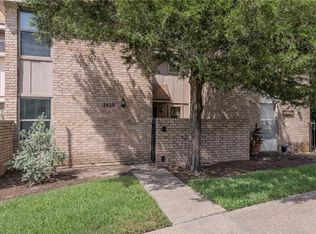 3820 Plainsman Ln, Bryan, TX 77802