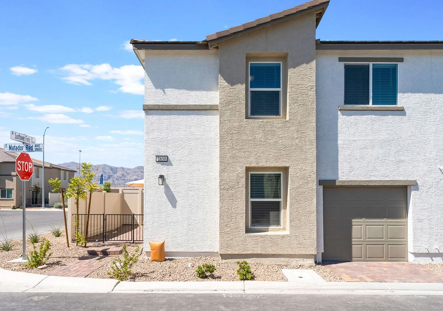 Cute Townhome with Modern Finishes! — Photo 1