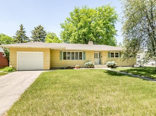1217 15th St S, Moorhead, MN 56560
