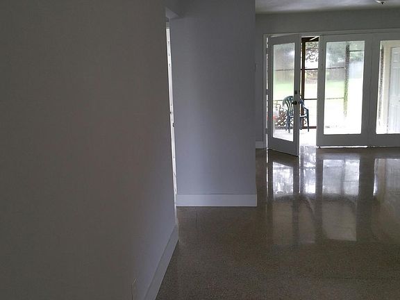 2nd image of 2626 Taylor St #2626