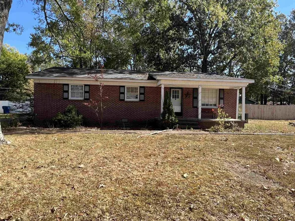 375 Claybrook Dr, Savannah, TN 38372