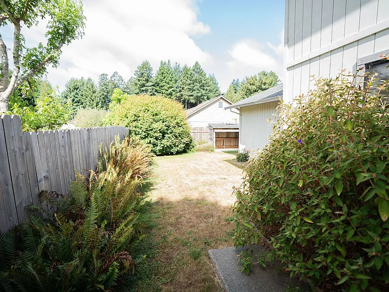 1550 Chabot Ct — Photo 41