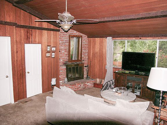 4th image of 390 E Montecito Ave