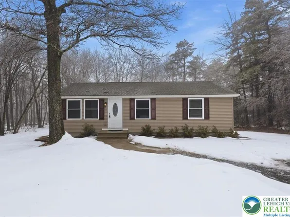 222 Cold Spring Dr, Jim Thorpe, PA 18229