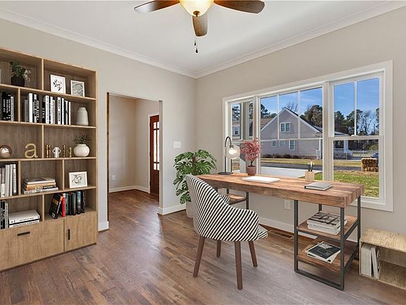 4th image of 17 Jonquil Ln