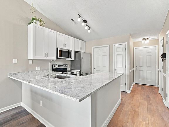 4th image of 4811 Innisbrook Ct. #311