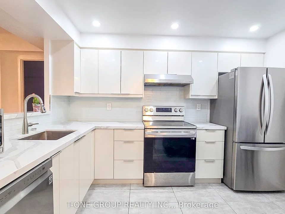 4725 Sheppard Ave E #516