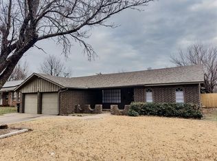 2116 Fox Ave, Moore, OK 73160