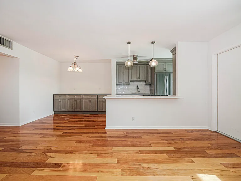 37 Yacht Club Dr #310 — Photo 10