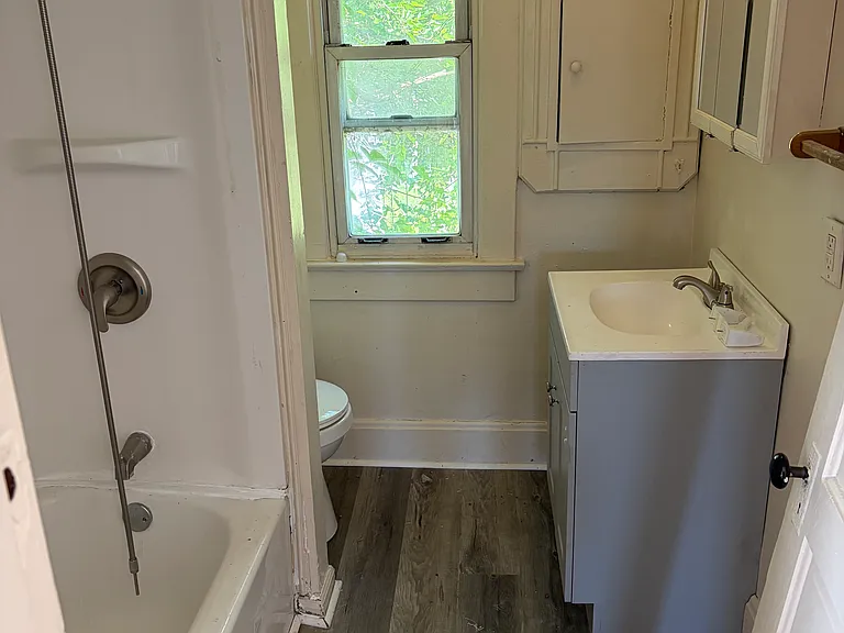 342 W Main St — Photo 2
