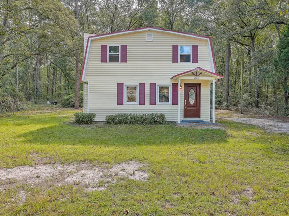 339 Fountain Lake Dr, Eutawville, SC 29048
