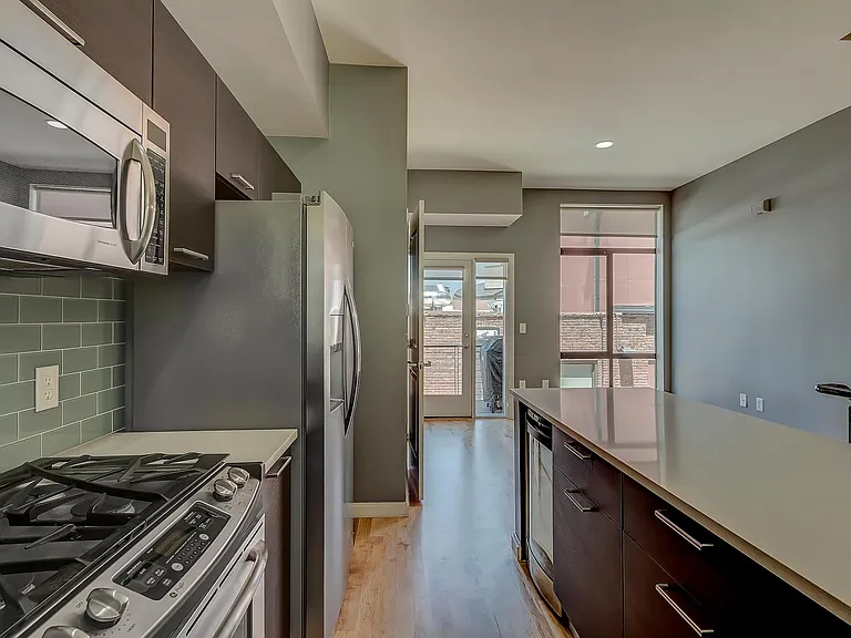 2345 Walnut St #17 — Photo 7