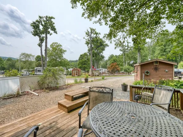 128 Bear Bnd, Blairsville, GA 30512