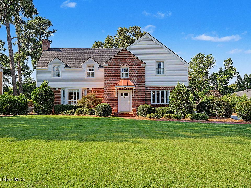 1st image of 2521 Walton Way
