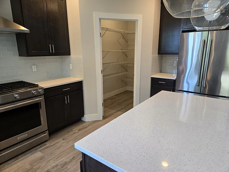 1410 Foxtail St — Photo 13