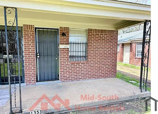 1353 Fairfax St — Photo 11