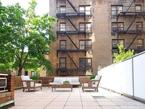 2nd image of 140 E 83rd St APT 2E