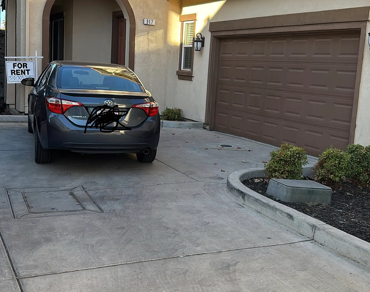 5 bed, 2842 sqft, $3,950 — Photo 1