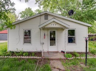 790 Olive St, White Hall, IL 62092