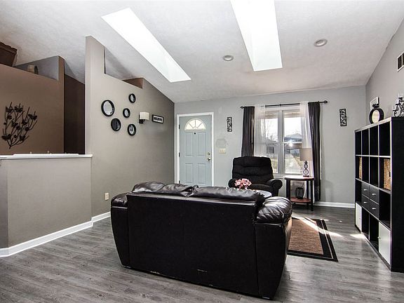 3rd image of 6078 Valhalla Dr