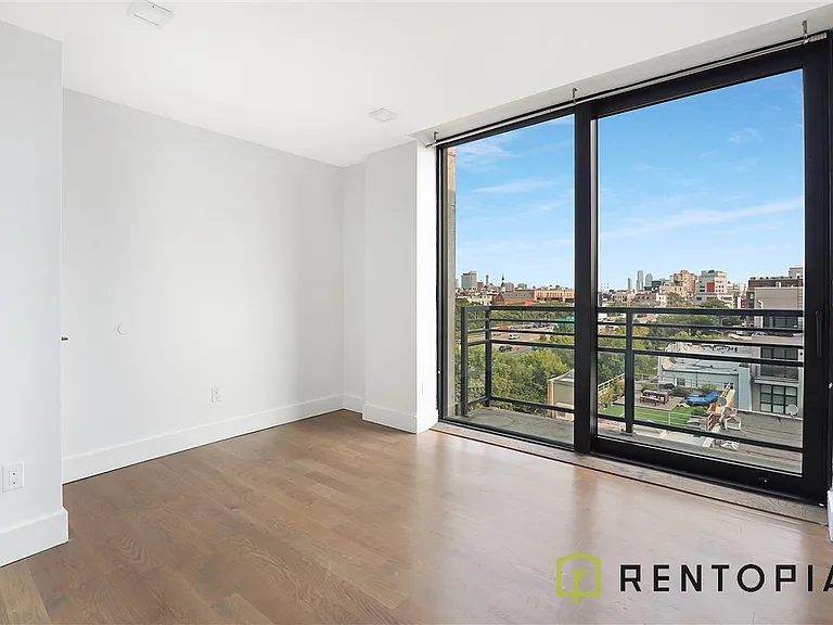 125 Borinquen Pl #609 — Photo 5