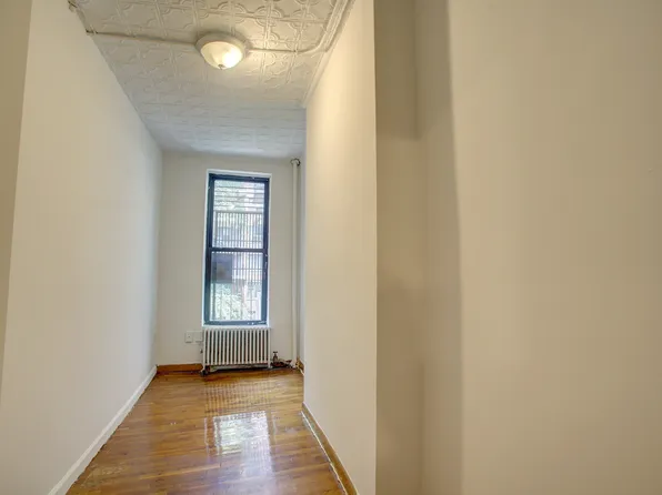 1136 1st Avenue image 2 of 6