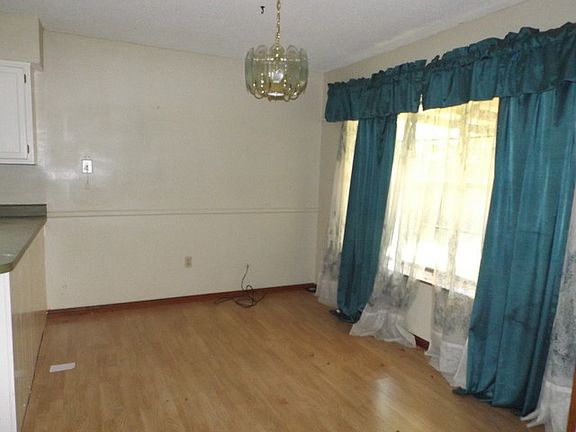 3rd image of 1519 La Freniere Dr