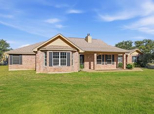 200 Apache Trl Trail, Burnet, TX 78611