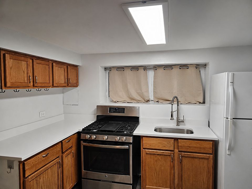 1st image of 5331 W Windsor Ave #G