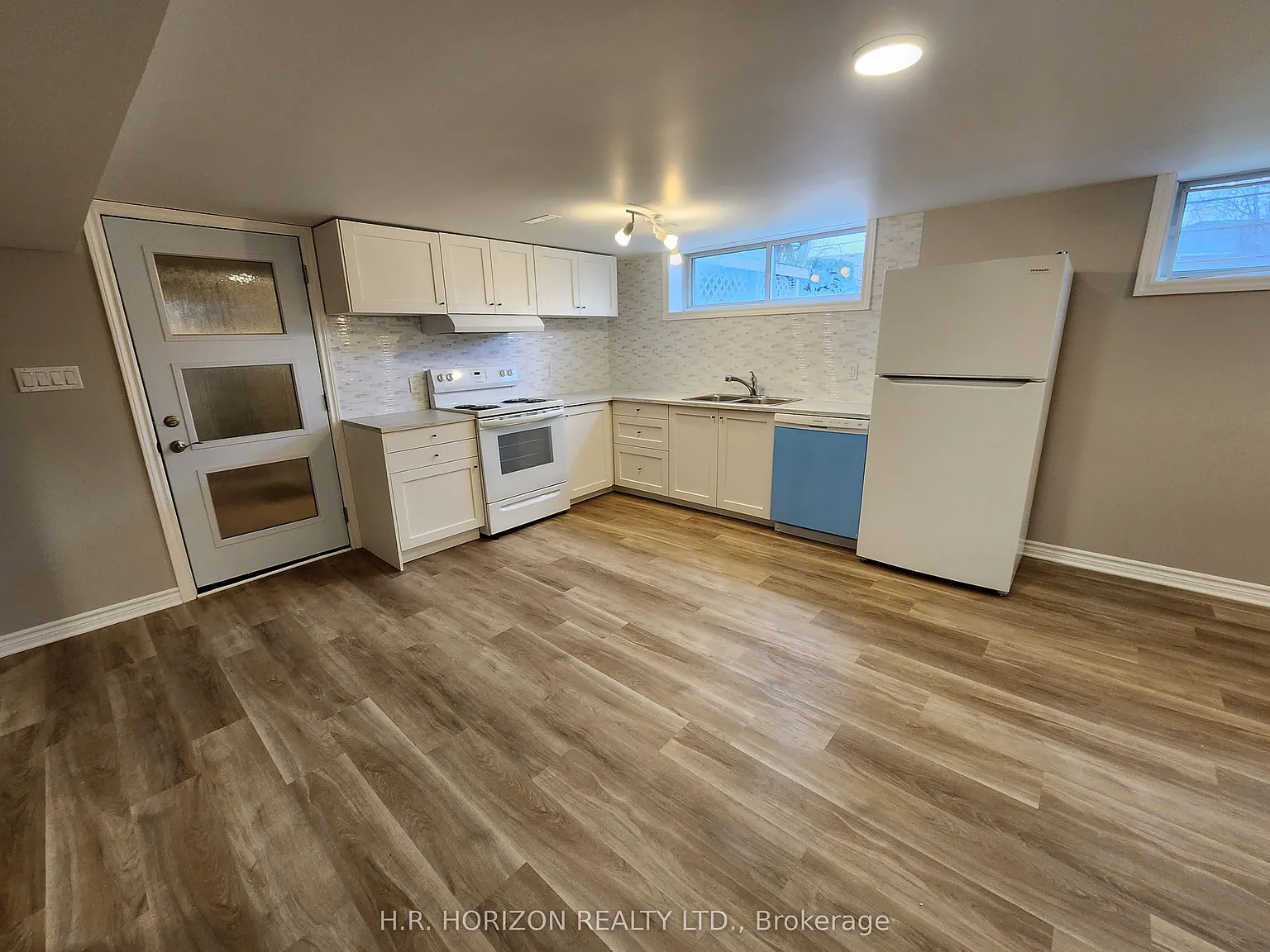 2 bed, $2,450 — Photo 3