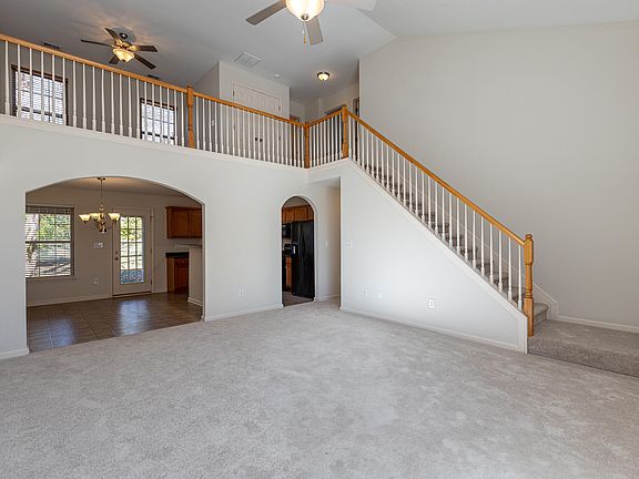 3rd image of 2093 Drummond Dr