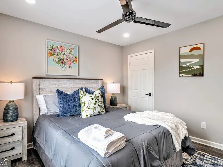 8008 Clearview Cir — Photo 18