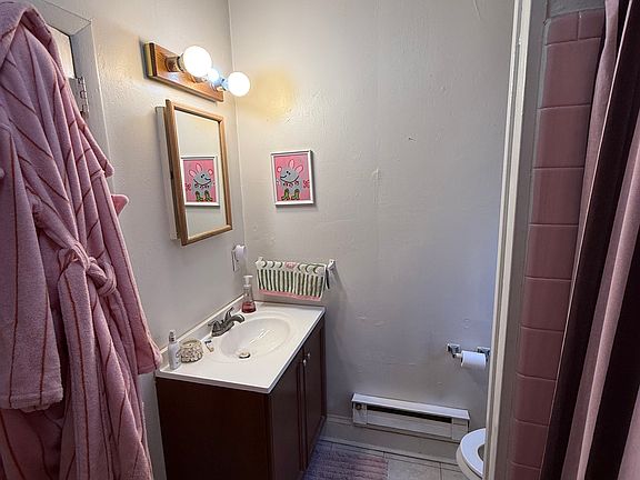 4th image of 142 N 21st St #3-R