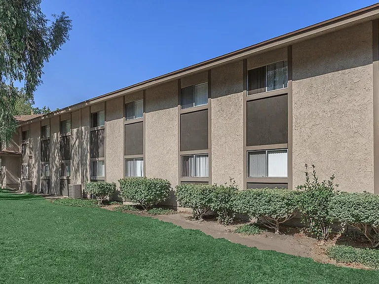 Woodglen Apartment Homes — Photo 9
