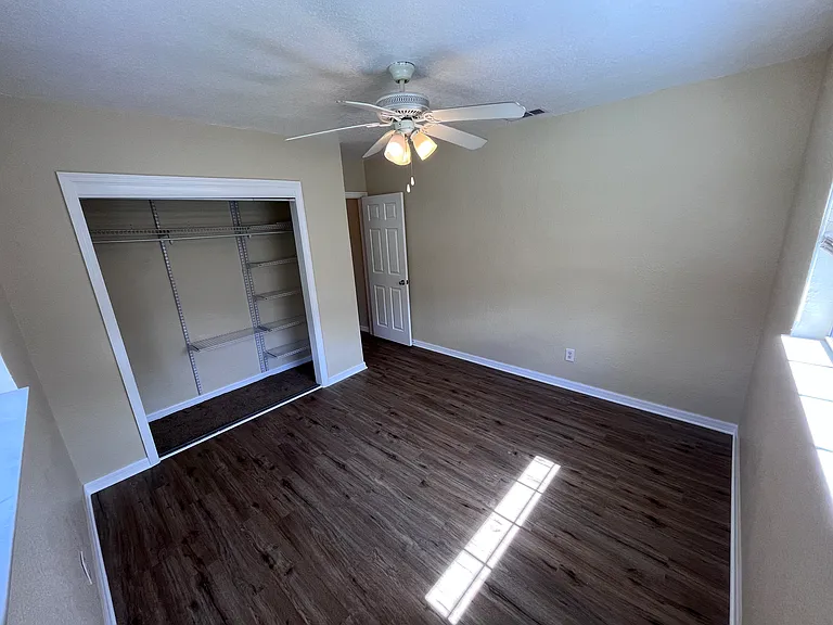 3010 Oaklawn Ave — Photo 6