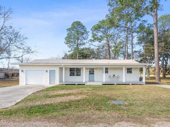102 Ferdinand St, Kaplan, LA 70548