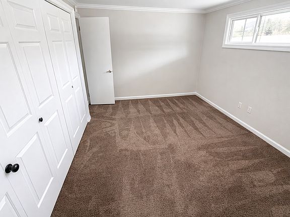 4th image of 199 Rosemont Dr