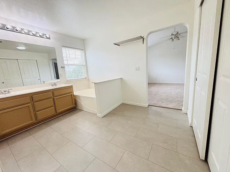 979 Seabough Ct — Photo 16