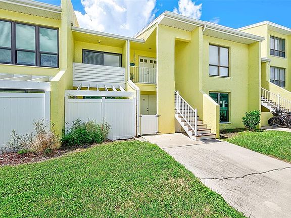 3rd image of 1 Windrush Blvd APT 77