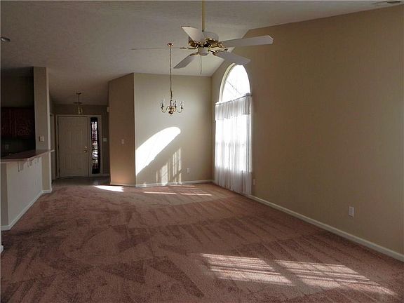 4th image of 10769 Oriole Ct