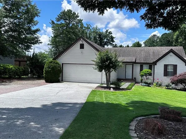 1570 Cedars Rd, Lawrenceville, GA 30045