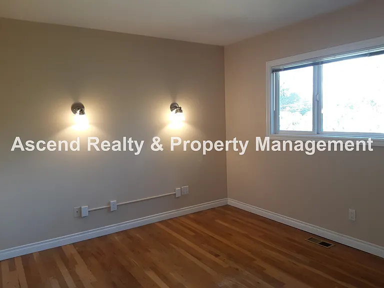 2945 SW 118th Ave — Photo 8